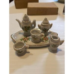 Tiny Doll's Teaset on Tray, Occupied Japan, Vintage Mid 20th Century‎ (T65)